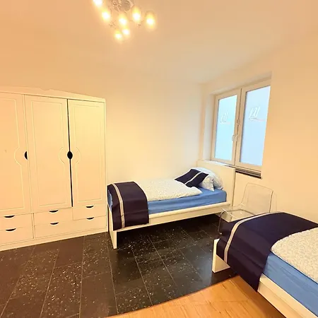 Wohnloft Xl Fuer Familien Und Gruppen Bis 10 Pers In Bester Zentraler Lage Powered By Eventraum Lägenhet